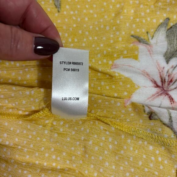 NWT Lulu's Butter Yellow Wrap Maxi Dress with Flutter Sleeves Size Medium FF0613 - Picture 8 of 8
